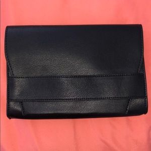 Black Clutch
